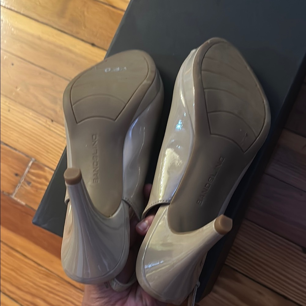 Bandolino Tan Slingback Heels Peep Toe - Picture 6 of 9